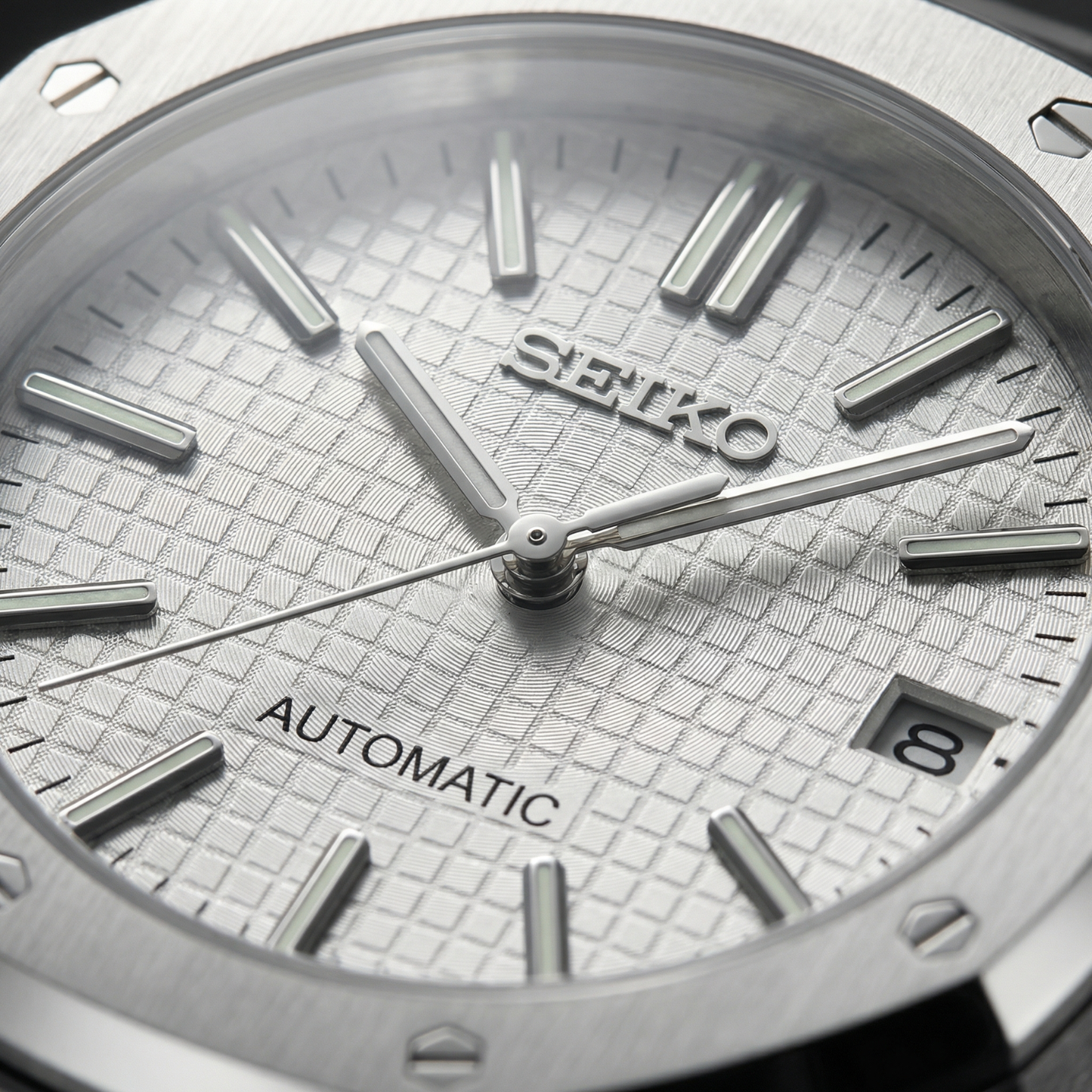 Royal Seikoak - White