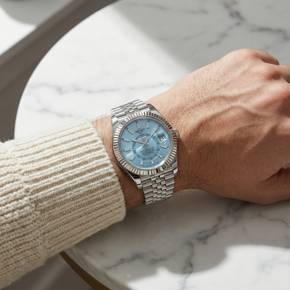 Fluted bezel and jubilee bracelet detail